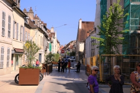 Une inauguration attendue... La version revisitée de la Grande Rue à Auxonne !